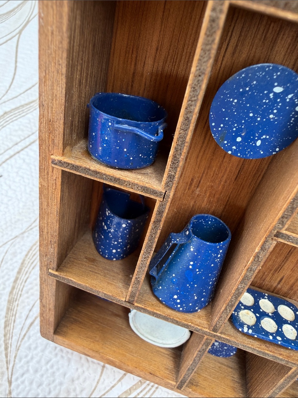 Blue Speckled Miniature Cookware Set - Decorative Kitchen Display - Picture 6 of 8